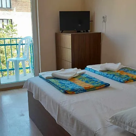 лятна генчеви град Konukevi